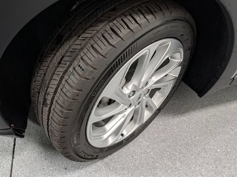 New 2027 Chevrolet Bolt LT w/ Comfort Package FWD image 8