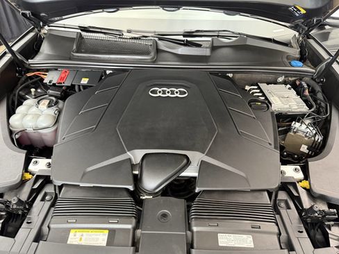 Used 2021 Audi Q8 Premium Plus w/ Premium Plus Package AWD/4WD image 36