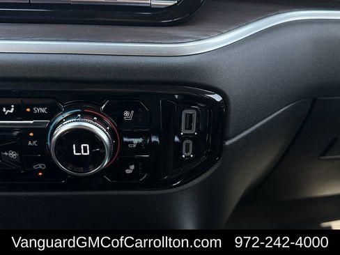 New 2026 GMC Sierra 1500 SLT AWD/4WD image 17