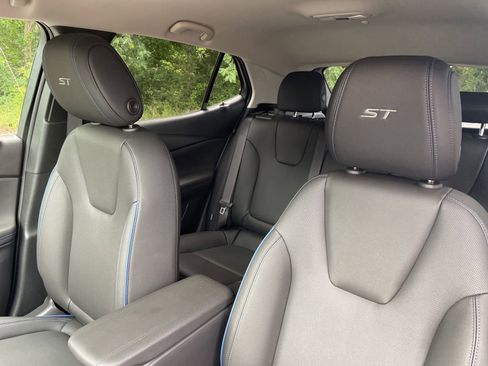 New 2026 Buick Encore GX Sport Touring w/ Comfort Package FWD image 21