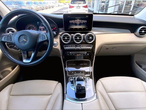 Used 2017 Mercedes-Benz GLC 300 4MATIC Coupe image 15
