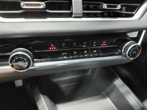 Used 2026 Chevrolet Equinox LT FWD image 28