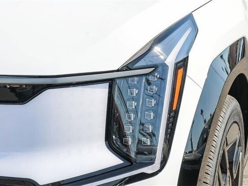 New 2026 Kia EV9 GT-Line image 4