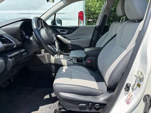 Used 2019 Subaru Forester Premium w/ All-Weather Package AWD/4WD image 18