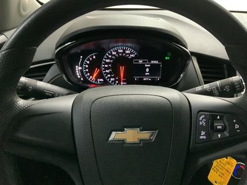 Used 2018 Chevrolet Trax LS w/ LPO, Cargo Package image 21