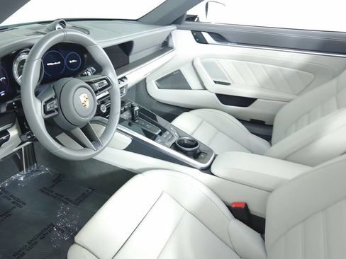 Used 2023 Porsche 911 Turbo S image 4