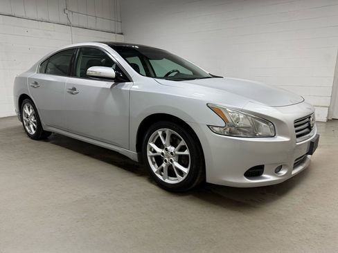 Used 2012 Nissan Maxima 3.5 SV w/ Premium Pkg image 3