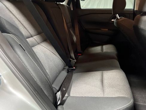 Used 2025 Nissan Rogue SV FWD image 11
