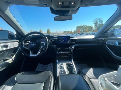Used 2022 Ford Explorer Limited image 28