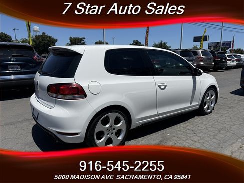 Used 2011 Volkswagen Golf 2-Door FWD image 6