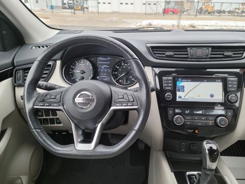 Used 2018 Nissan Rogue Sport SL w/ SL Premium Package image 10