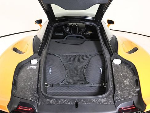 Used 2023 McLaren GT image 25