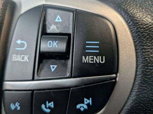 Used 2022 Ford Explorer XLT w/ Equipment Group 202A AWD/4WD image 19