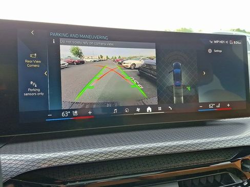 Certified 2025 BMW i4 xDrive40i w/ Premium Package image 21