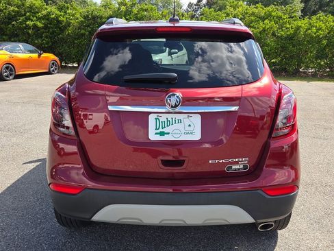 Used 2022 Buick Encore Preferred w/ Safety Package AWD/4WD image 9