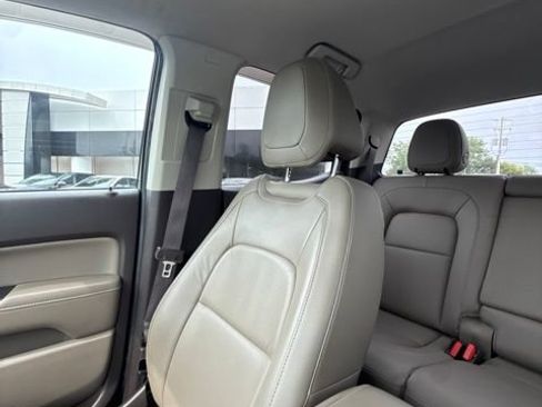 Used 2015 GMC Canyon SLT w/ Driver Alert Package AWD/4WD image 25