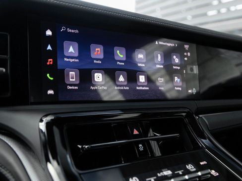 Used 2026 Porsche Panamera image 25