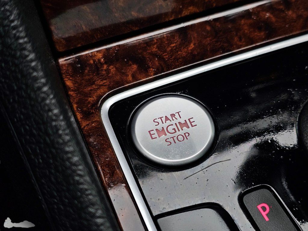 Used 2013 Volkswagen Passat TDI SEL Premium FWD image 12