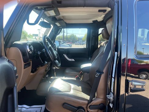 Used 2013 Jeep Wrangler Unlimited Rubicon w/ Dual Top Group AWD/4WD image 14