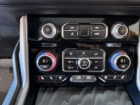 Certified 2024 GMC Yukon XL Denali w/ Max Trailering Package image 21