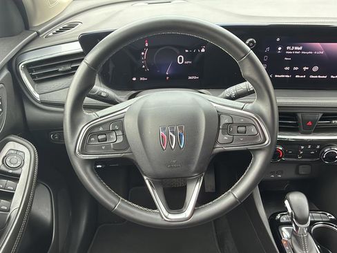Used 2025 Buick Encore GX Preferred FWD image 18