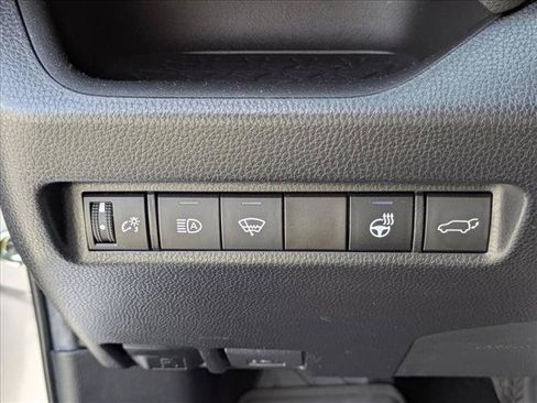 Used 2022 Toyota RAV4 XLE Premium AWD/4WD image 12