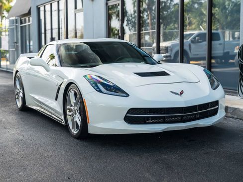 Used 2019 Chevrolet Corvette Stingray Coupe w/ 1LT RWD image 8
