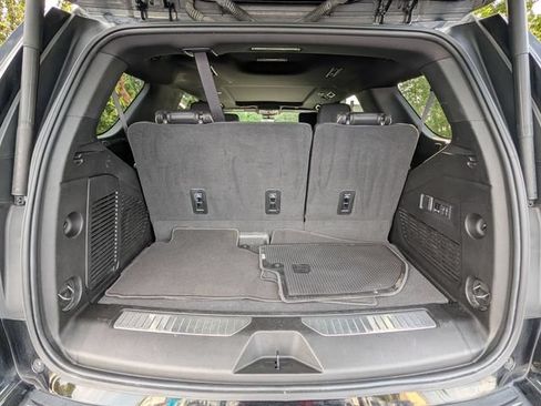 Used 2023 Chevrolet Tahoe Premier w/ Advanced Technology Package AWD/4WD image 32