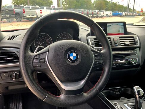 Used 2017 BMW 230i Convertible image 5