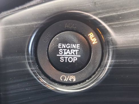 Used 2020 Jeep Grand Cherokee Altitude RWD image 19