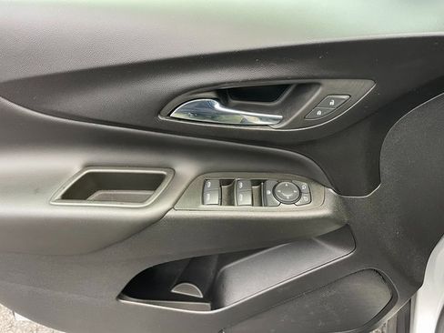 Used 2022 Chevrolet Equinox LT image 13
