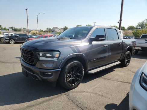 Used 2022 RAM 1500 Laramie AWD/4WD image 4