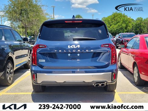 Used 2025 Kia Telluride S FWD image 9