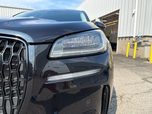 Used 2023 Lincoln Corsair AWD w/ Equipment Group 101A image 9