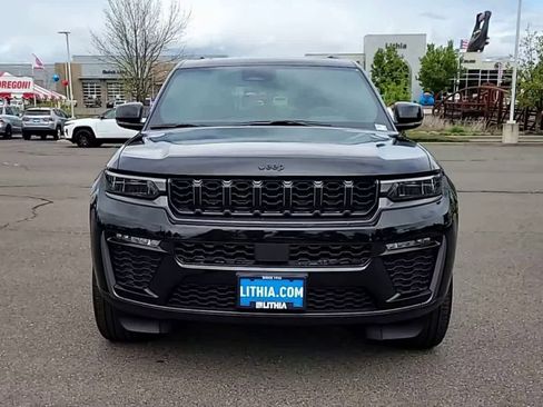 New 2026 Jeep Grand Cherokee Limited AWD/4WD image 3