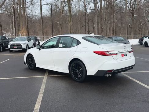New 2026 Toyota Camry SE image 6