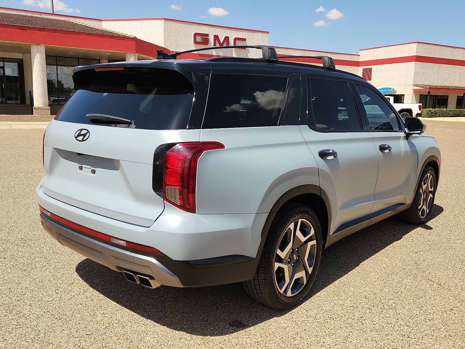 Used 2025 Hyundai Palisade Limited FWD image 4
