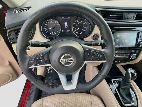 Used 2019 Nissan Rogue SL w/ Premium Package FWD image 39