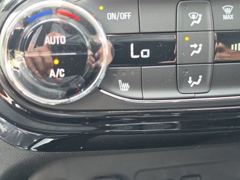 New 2026 Chevrolet Trax LT w/ LT Convenience Package FWD image 26