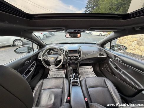Used 2018 Chevrolet Cruze Premier w/ Premier True North Edition FWD image 20