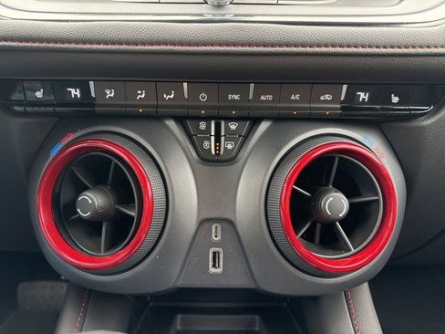 Used 2023 Chevrolet Blazer RS w/ Driver Confidence II Package image 20