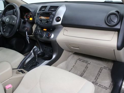 Used 2011 Toyota RAV4 LE w/ Upgrade Value Pkg image 21