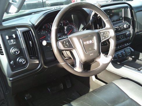 Used 2015 GMC Sierra 2500 SLT w/ All-Terrain HD Package AWD/4WD image 12