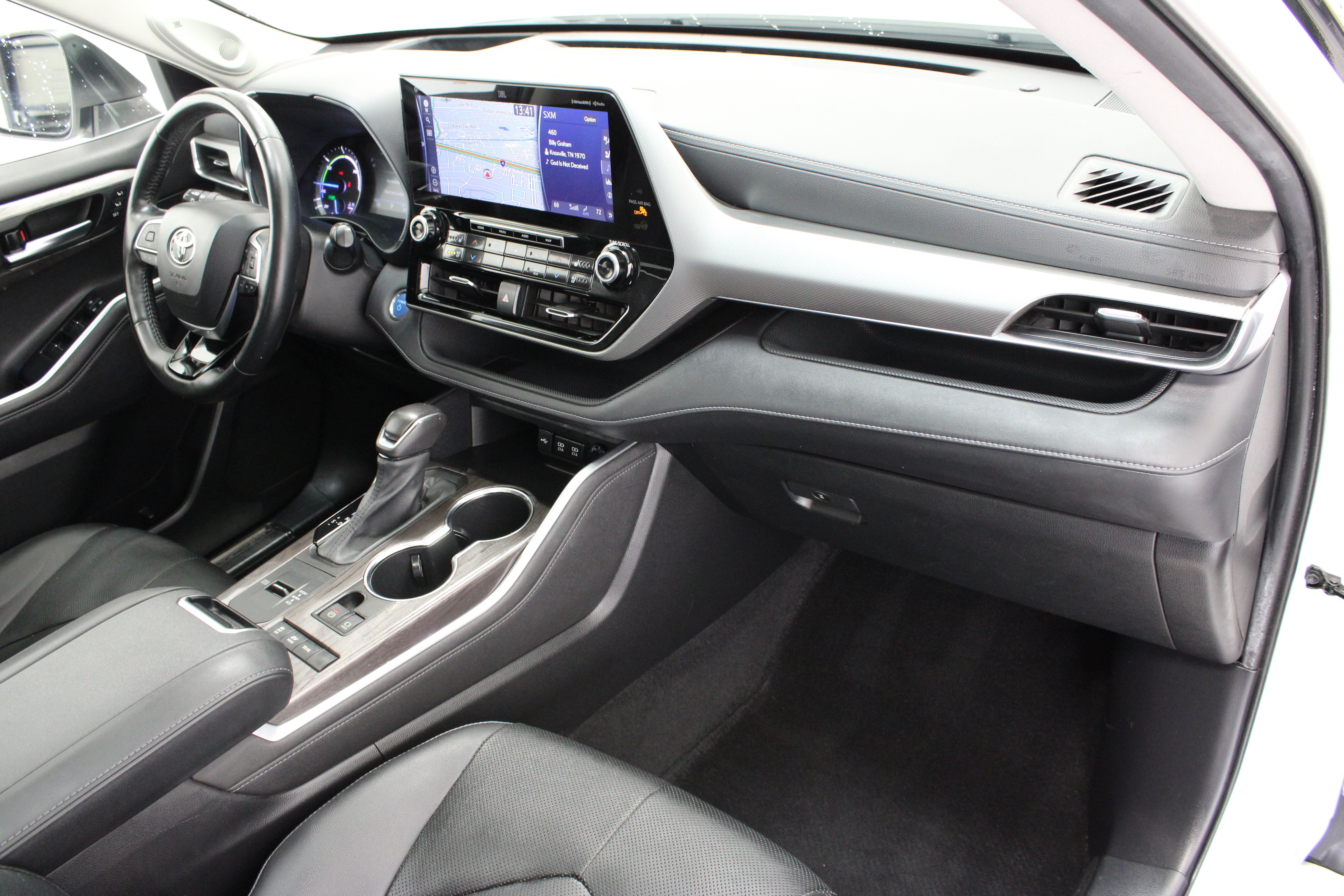 Certified 2020 Toyota Highlander Platinum AWD/4WD image 42
