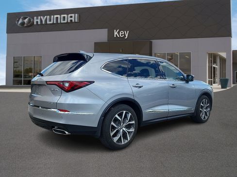 Used 2023 Acura MDX SH-AWD w/ Technology Package image 4