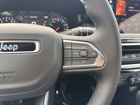 New 2026 Jeep Compass Latitude AWD/4WD image 12