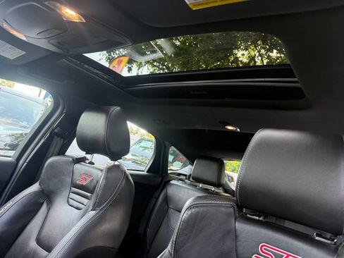 Used 2017 Ford Focus ST w/ Equipment Group 402A FWD image 26