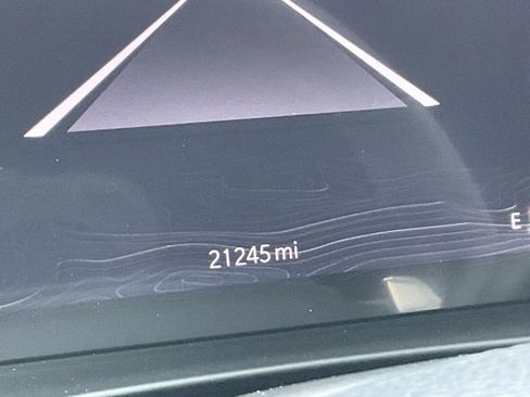 Used 2023 Jeep Grand Cherokee Altitude image 4