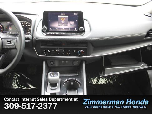 Used 2024 Nissan Rogue S image 16