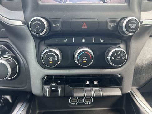 Used 2024 RAM 1500 Big Horn AWD/4WD image 25